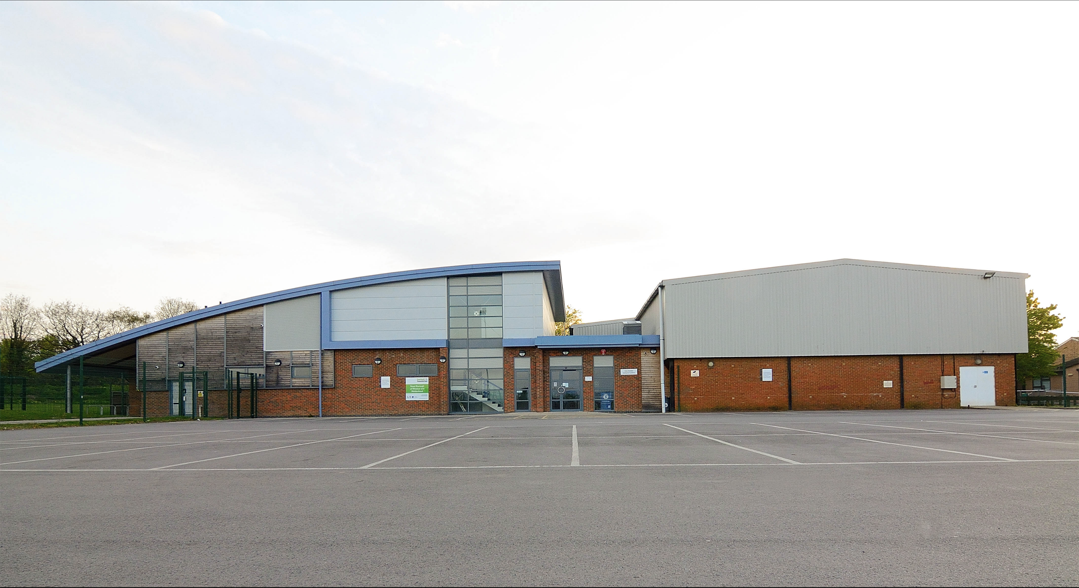 cox-green-leisure-centre.png